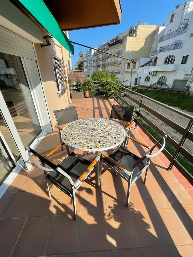 Apartamento Piso a 150 mts de la playa con espectacular terraza y WIFI Tossa de Mar