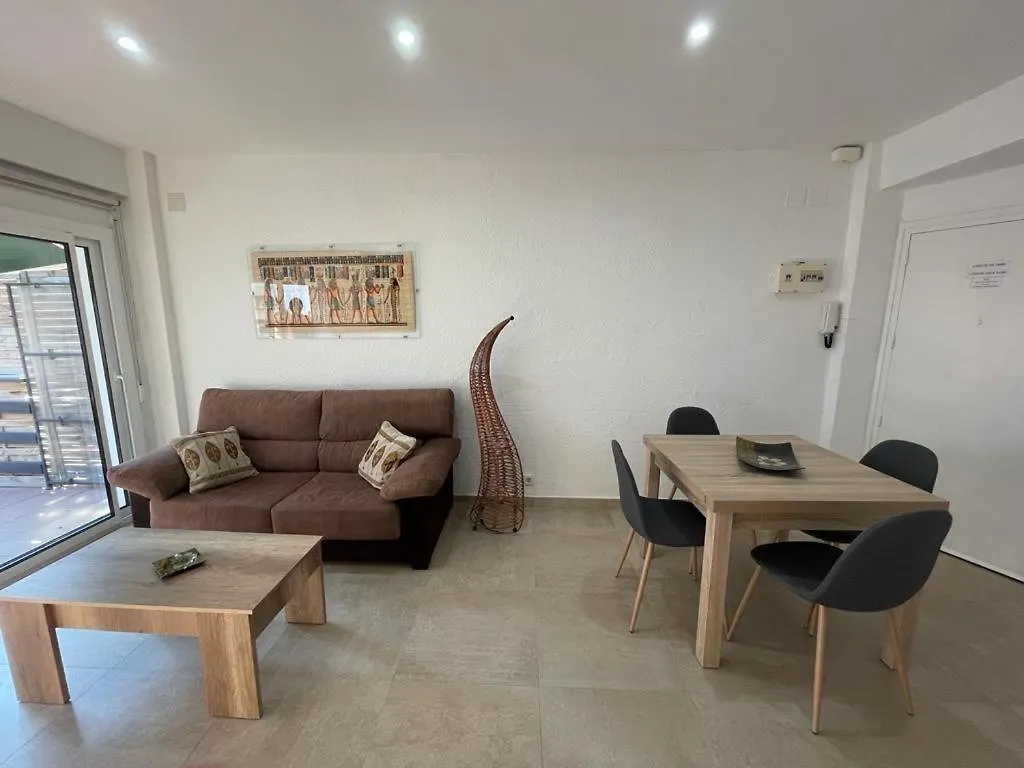Apartamento Piso a 150 mts de la playa con espectacular terraza y WIFI Tossa de Mar